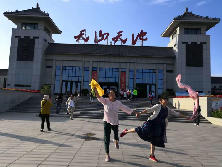 江南体育-关于击剑夜战：天山天虎队大胜泰山霹雳队，临门一脚致胜回归即成焦点的信息